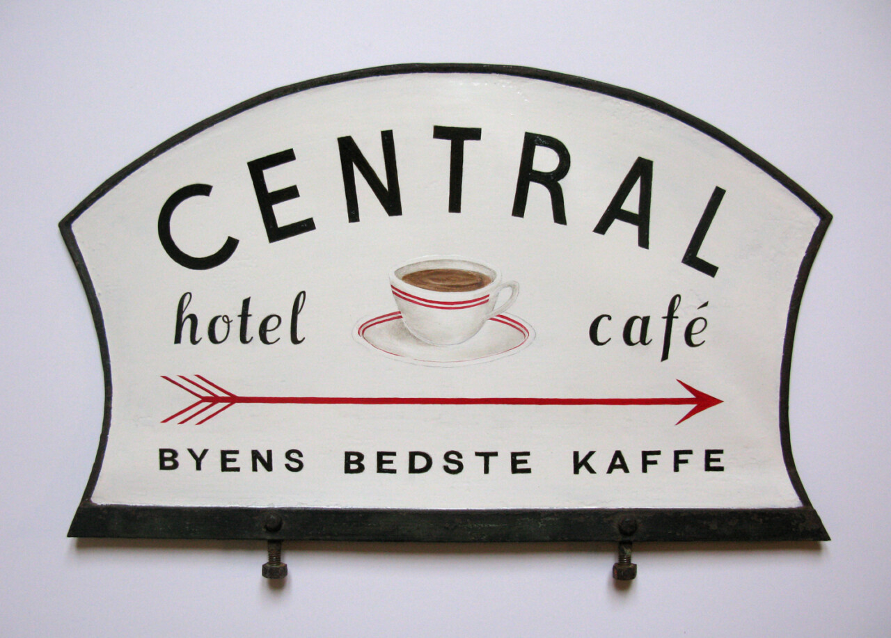 Molly Kyhl central hotel & café